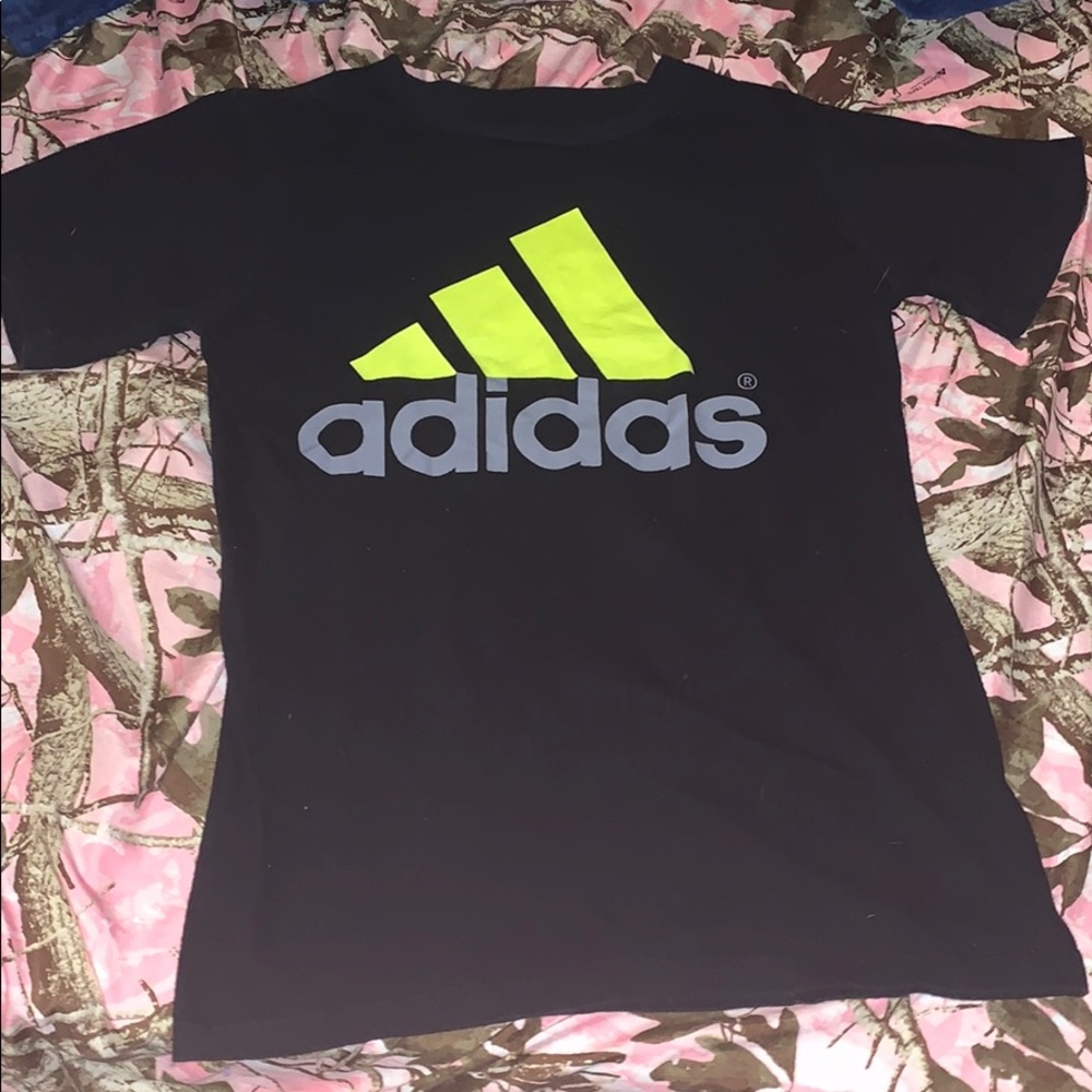 Adidas Tshirt